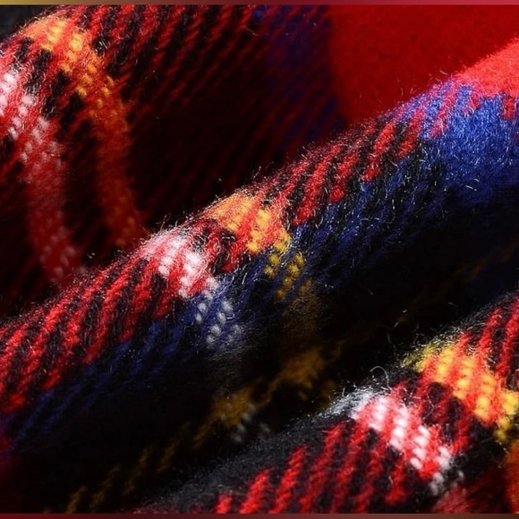 🧣NWOT Red Tartan Scarf - Unisex - Picture 7 of 9